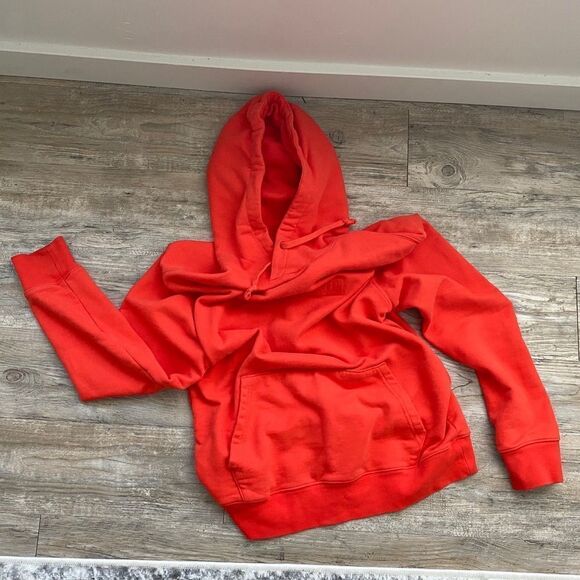 American Eagle bright orange sweater - Picture 3 of 13